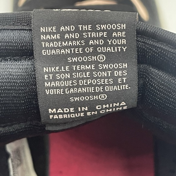 Nike Air Jordan 1 Retro High OG Crimson Tint 555088-081 Men's 11 w/ Extra Laces - Picture 6 of 7